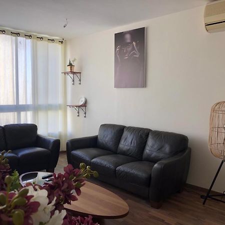 Sky Home Apartment Jabotinsky 8 بات يام المظهر الخارجي الصورة