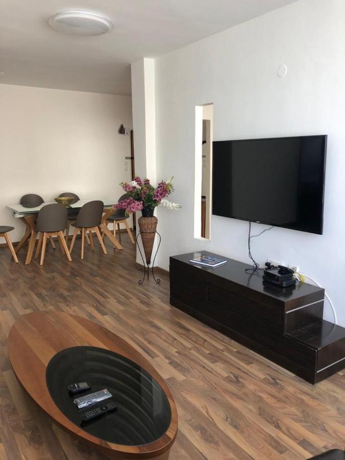 Sky Home Apartment Jabotinsky 8 بات يام المظهر الخارجي الصورة